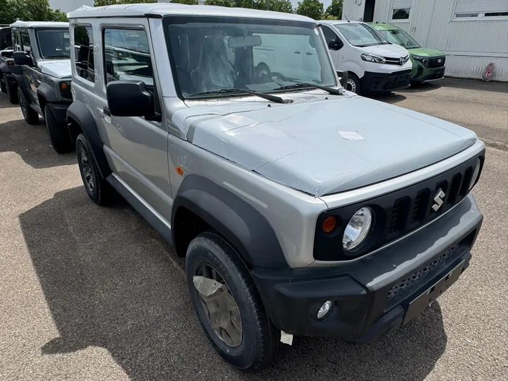 Suzuky - foto 3